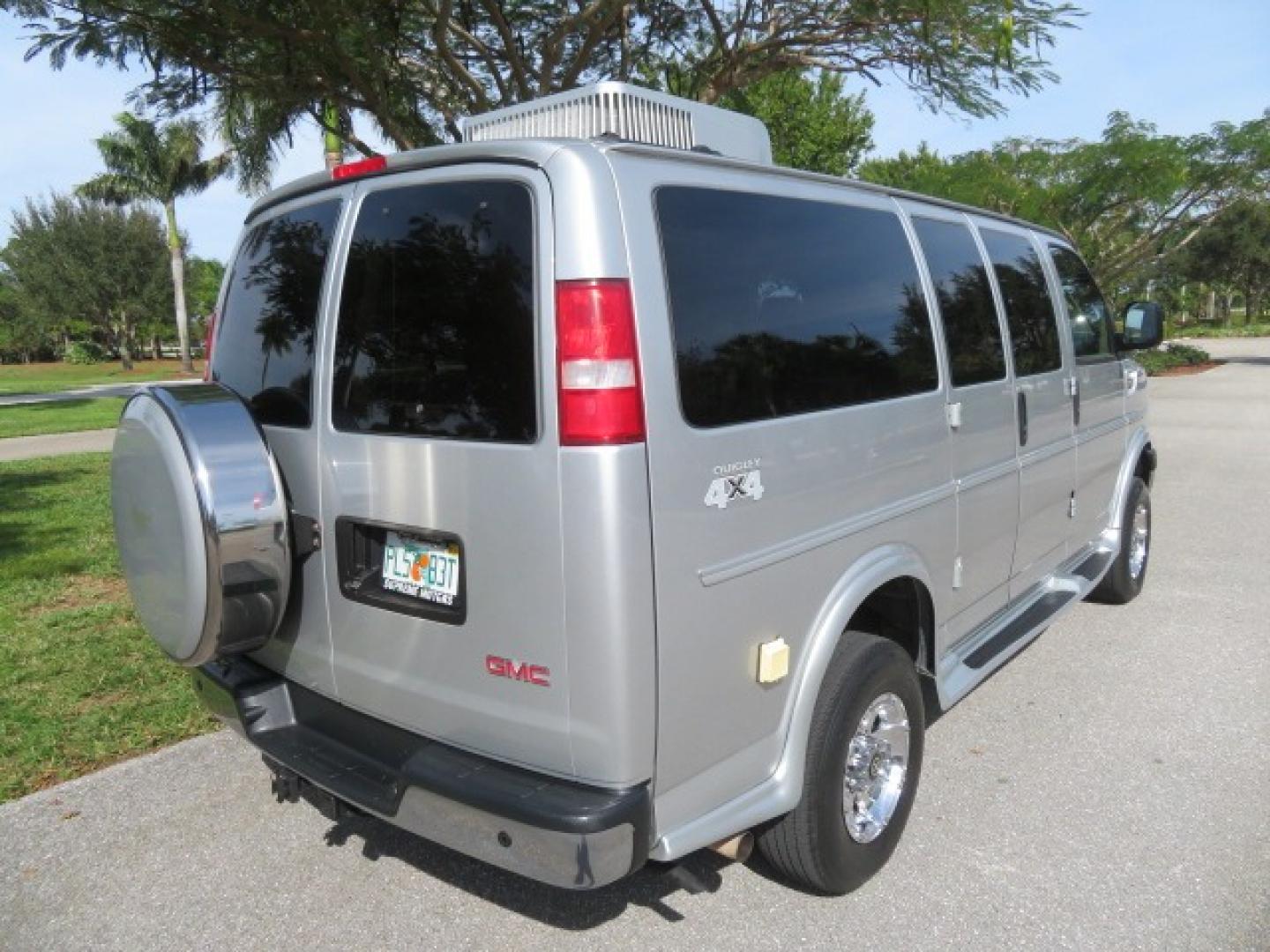 2017 Silver /Tan GMC Savana (1GTW7AFG6H1) , 4x4 transmission, located at 4301 Oak Circle #19, Boca Raton, FL, 33431, (954) 561-2499, 26.388861, -80.084038 - Photo#22